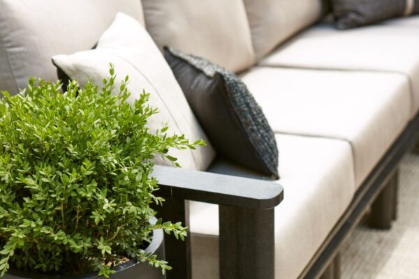 Stratford Sofa - Image 4