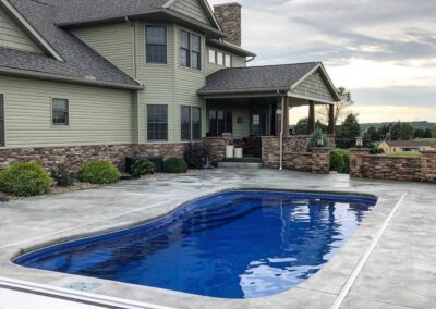 Barrier Reef Fiberglass Pools - Backyard Masters